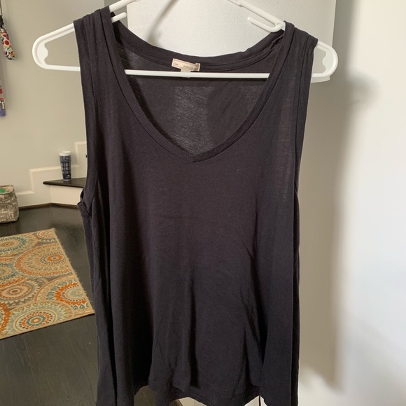 Black Top - Picture 1 of 2